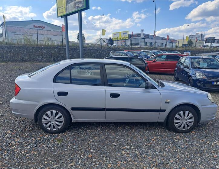 Hyundai Accent 4
