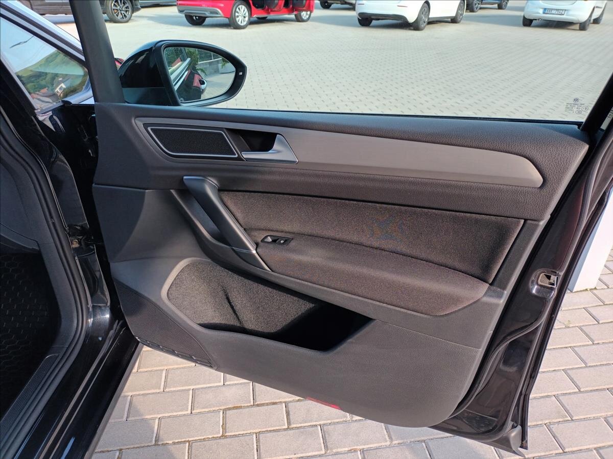 Volkswagen Golf Sportsvan MPV 1,4 l 92 kw