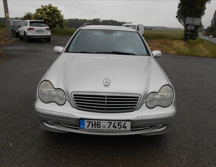 Mercedes-Benz Třídy C Kombi 2,1 l 90 kw