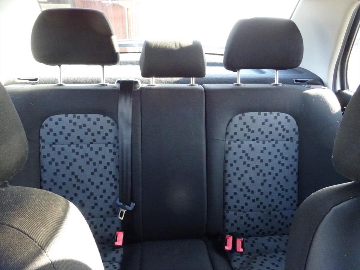 Škoda Fabia Sedan / Limuzína 1,2 l 47 kw