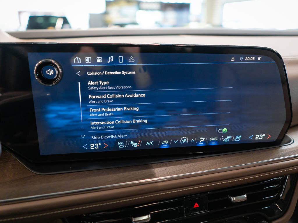 Chevrolet Suburban SUV 6,2 l 313 kw