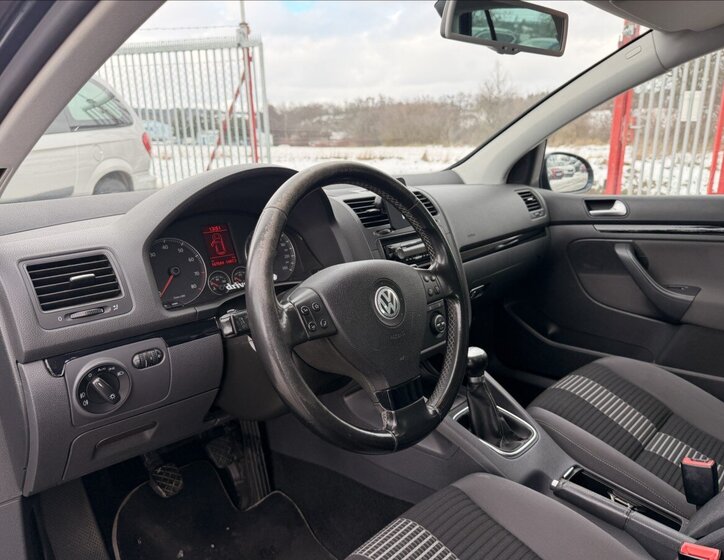 Volkswagen Golf Hatchback 1,4 l 90 kw