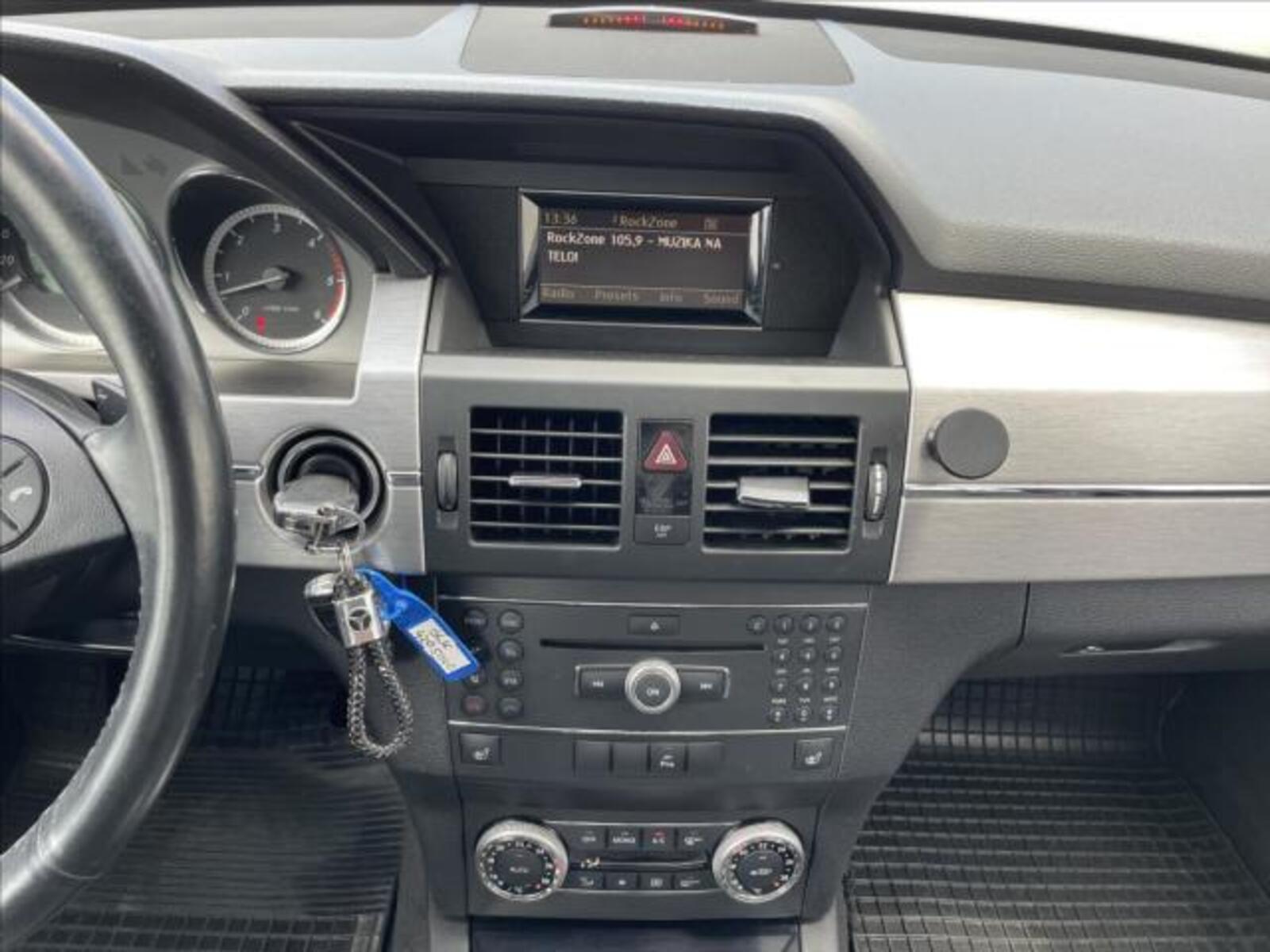 Mercedes-Benz GLK 11