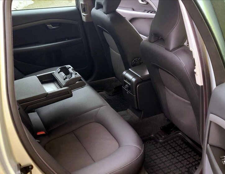 Volvo V70 Kombi 2,4 l 129 kw