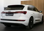 Audi e-tron 5