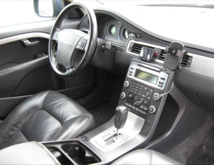 Volvo XC70 15