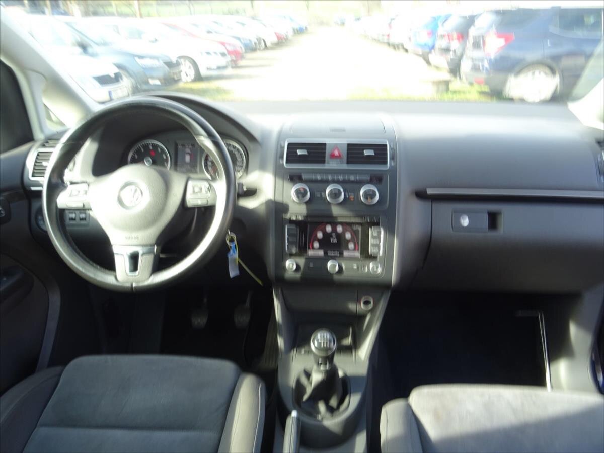Volkswagen Touran MPV 1,2 l 77 kw