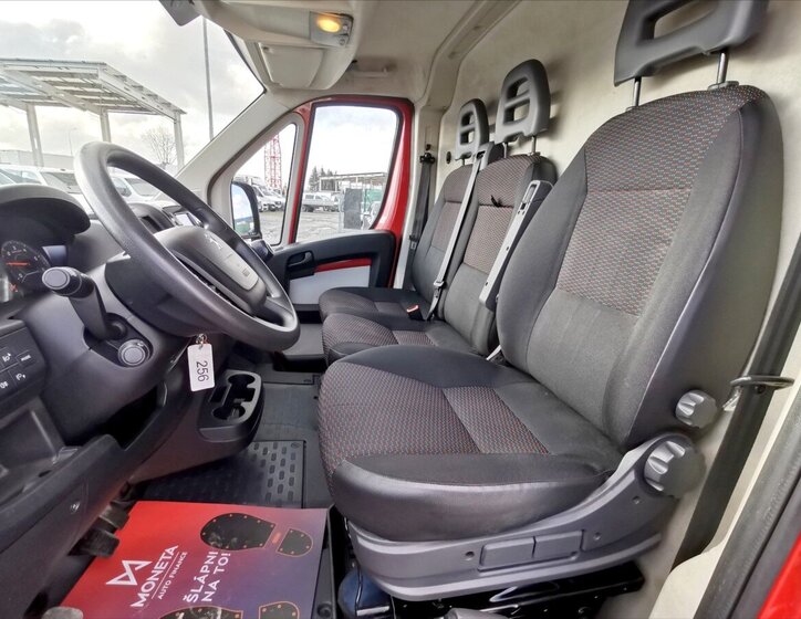 Peugeot Boxer Ostatní 2,0 l 120 kw