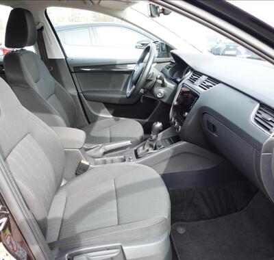 Škoda Octavia 12