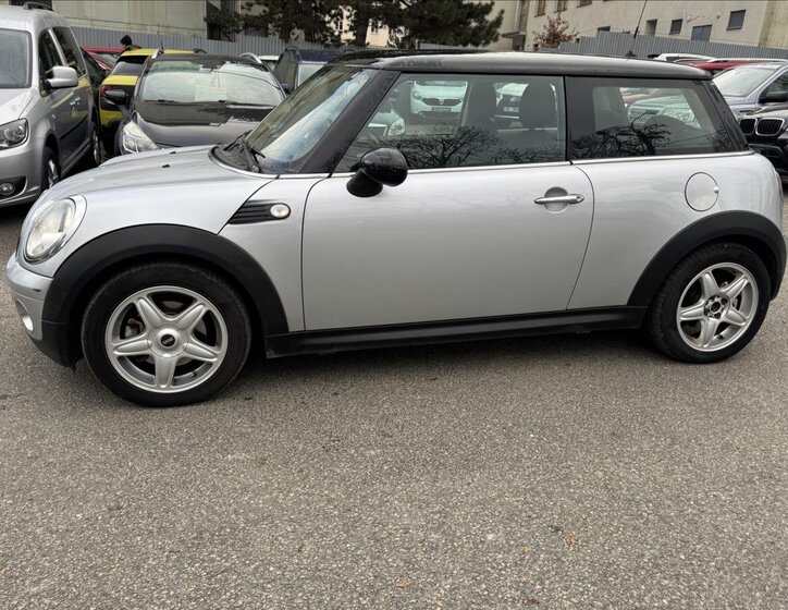 Mini Cooper Hatchback 1,6 l 88 kw