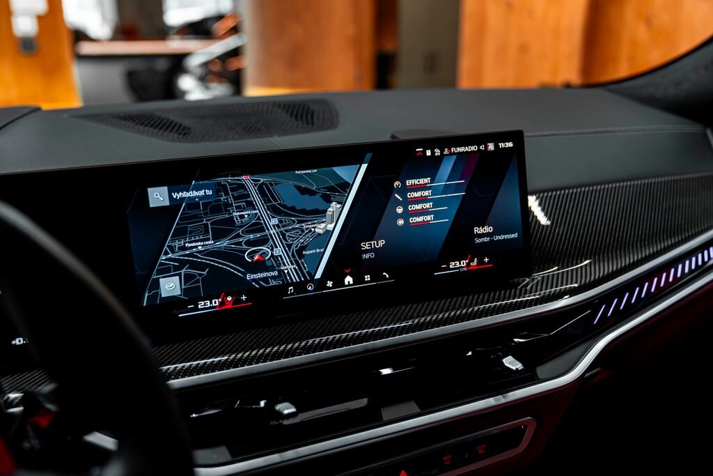 BMW X6 SUV 4,4 l 460 kw