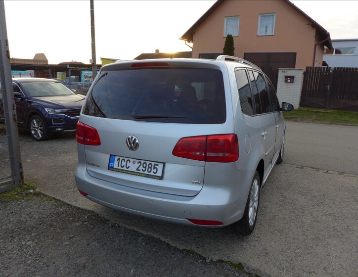 Volkswagen Touran Kombi 1,6 l 77 kw