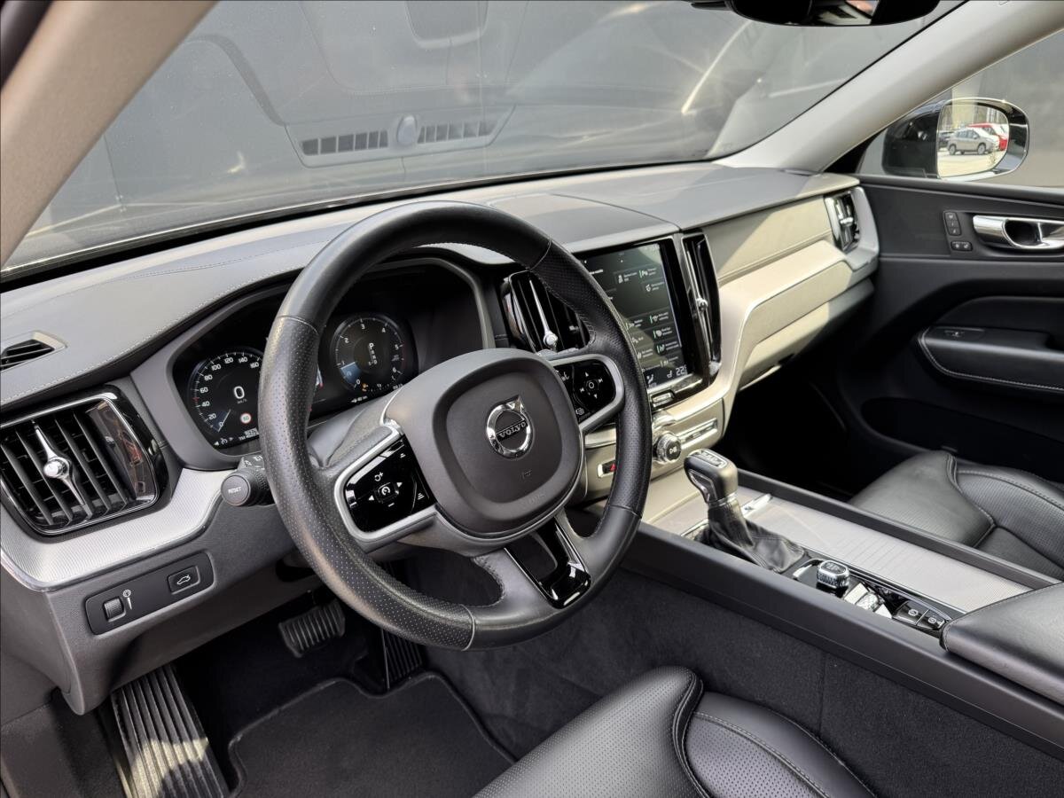 Volvo XC60 SUV / Terénní 2,0 l 173 kw