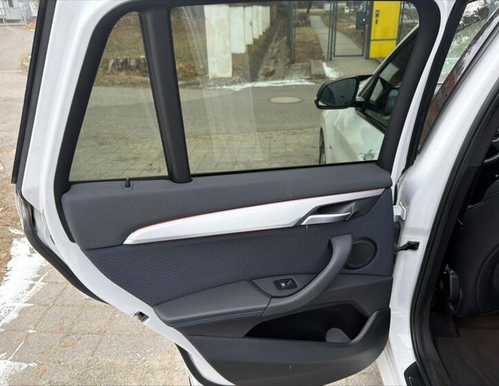 BMW X1 Kombi 2,0 l 140 kw