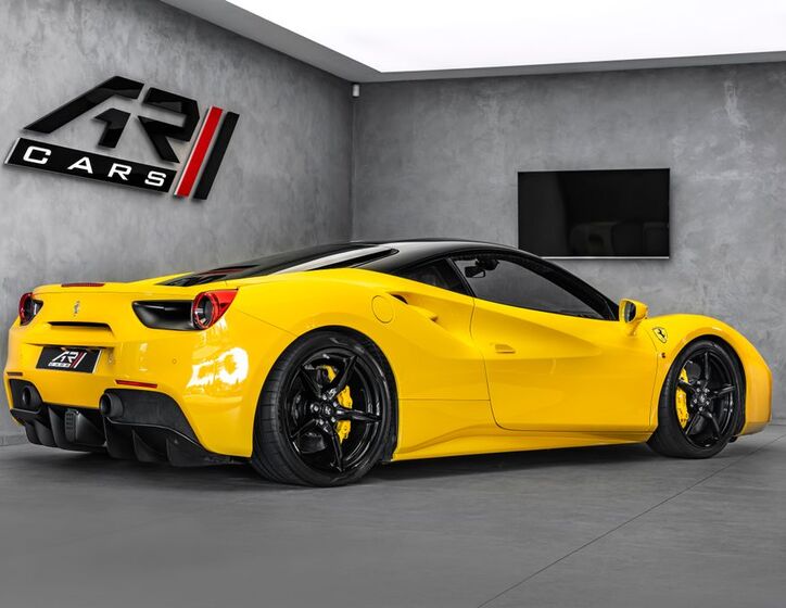 Ferrari 488 5