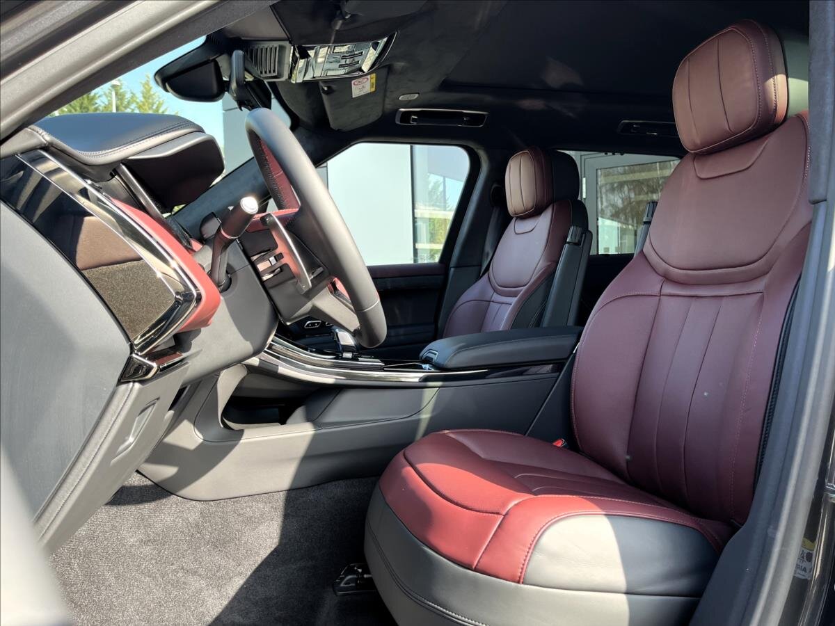 Land Rover Range Rover Sport SUV / Terénní 4,4 l 390 kw