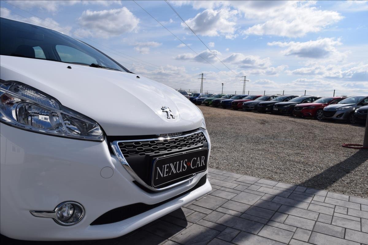 Peugeot 208 Hatchback 1,4 l 50 kw