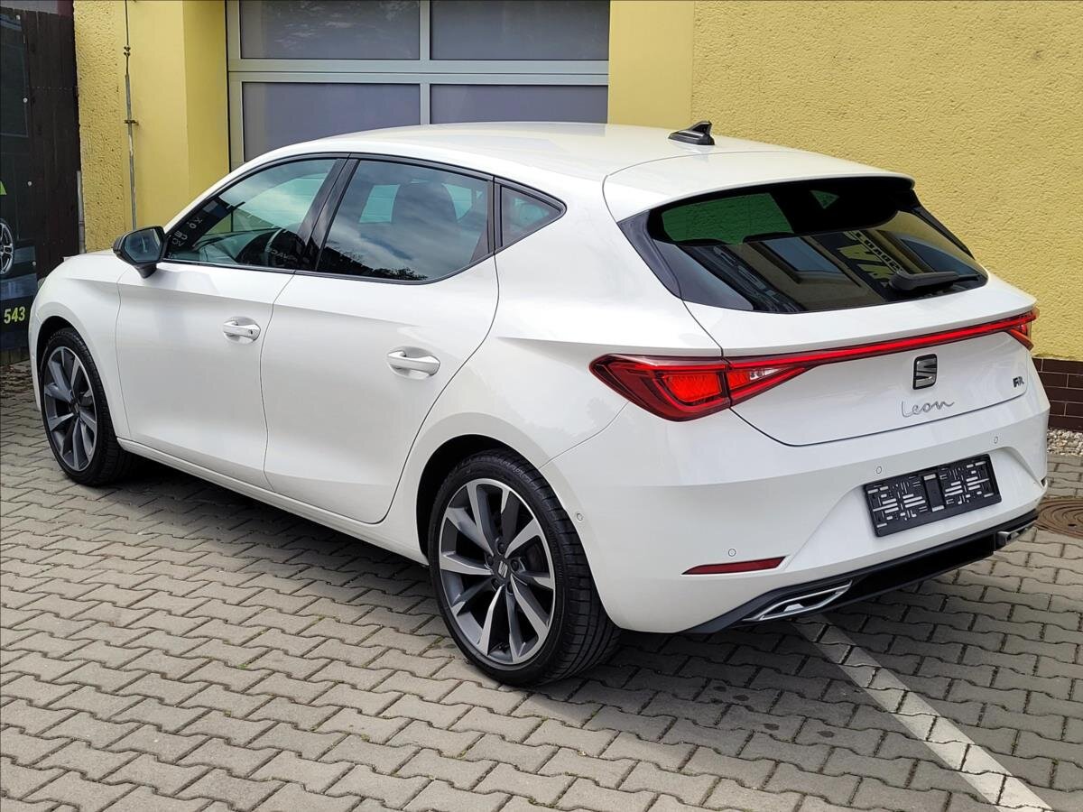 Seat Leon Hatchback 1,5 l 110 kw