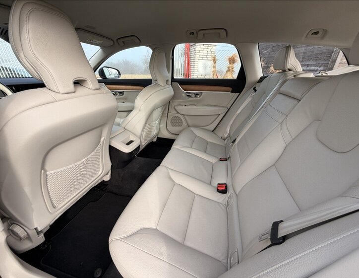 Volvo V90 Kombi 2,0 l 110 kw