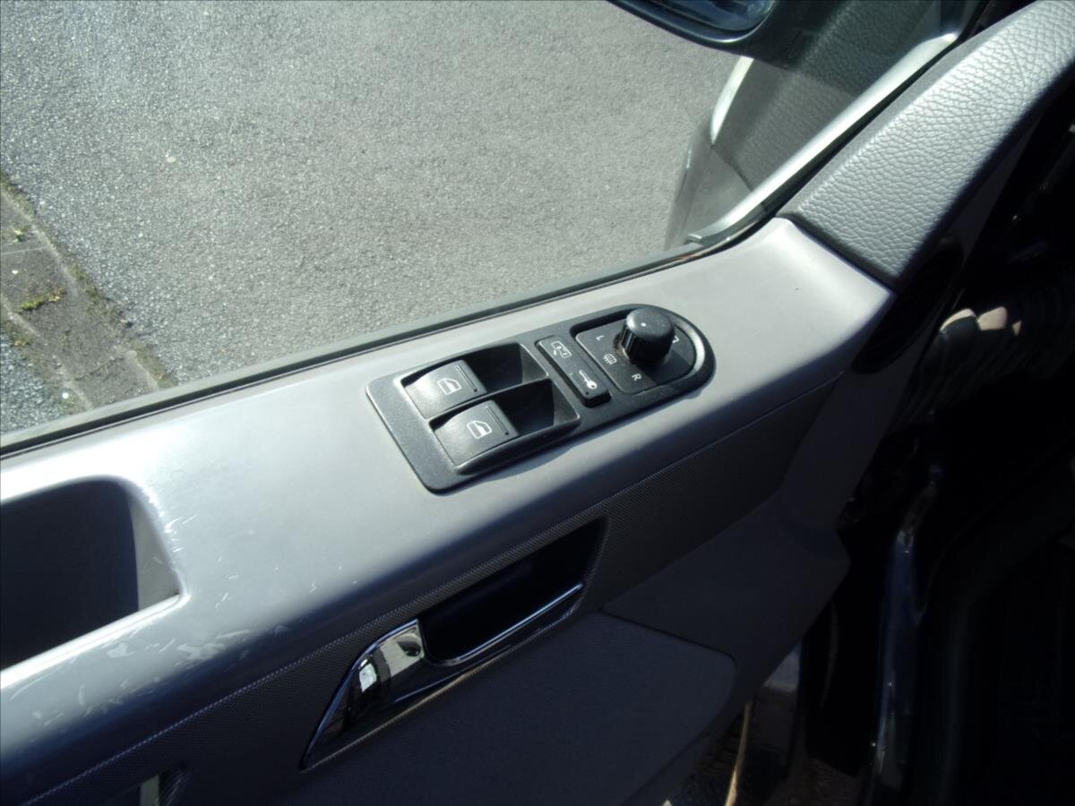 Volkswagen Multivan Ostatní 2,5 l 128 kw