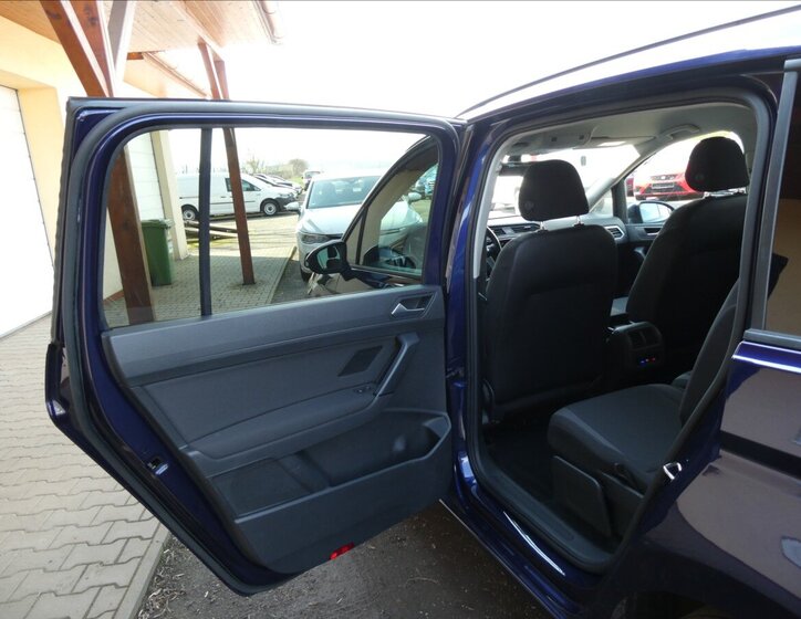 Volkswagen Touran MPV 1,2 l 81 kw