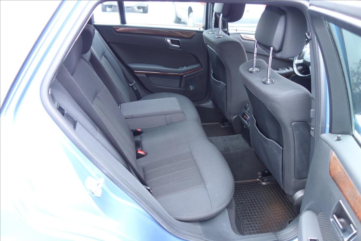 Mercedes-Benz Třídy E Kombi 3,0 l 195 kw