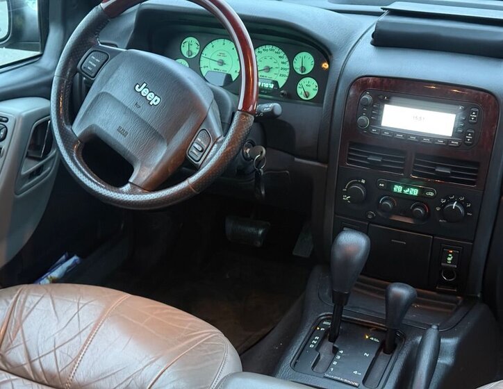 Jeep Grand Cherokee 13