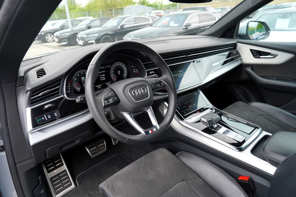 Audi Q8 SUV / Terénní 3,0 l 250 kw