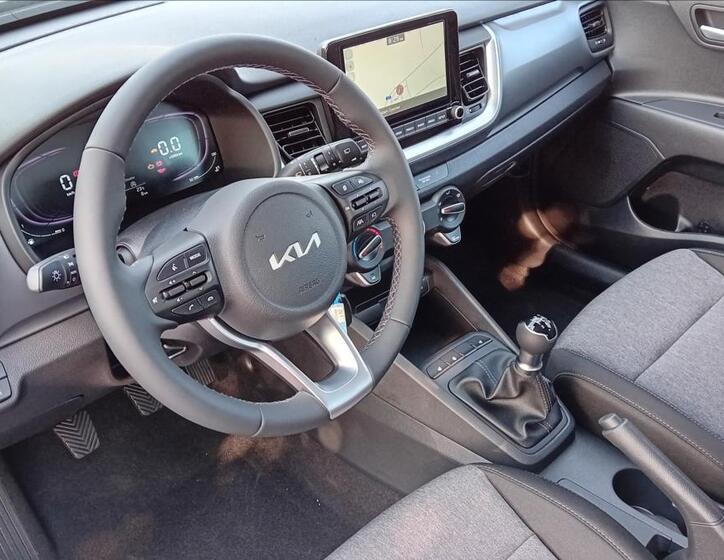 KIA Stonic 8