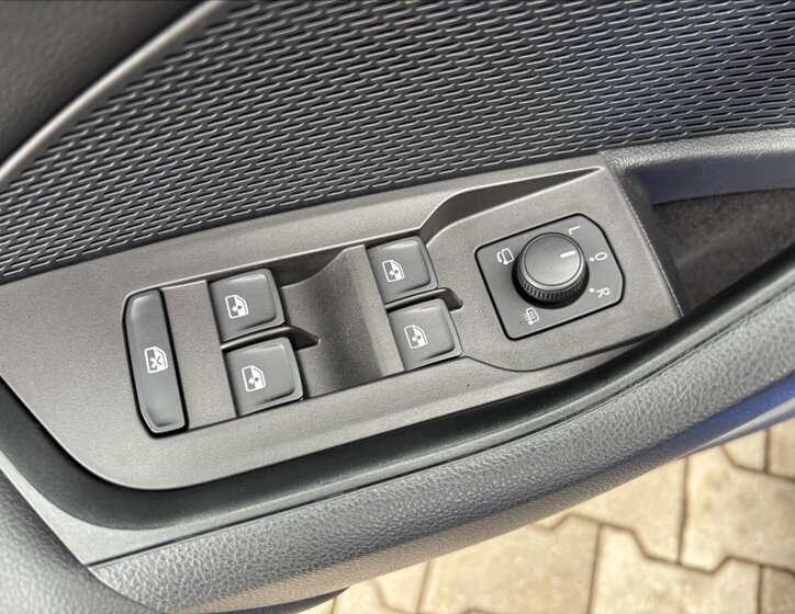 Škoda Octavia Sedan / Limuzína 2,0 l 85 kw