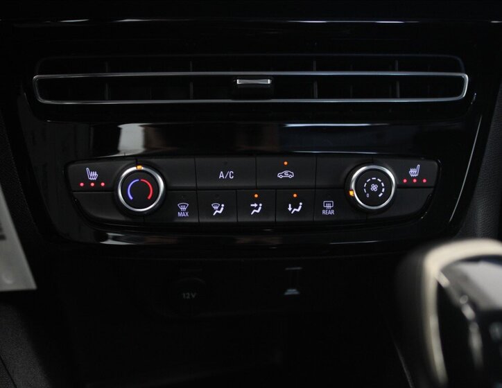 Opel Mokka SUV / Terénní 1,5 l 81 kw