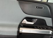 Mercedes-Benz EQB 10