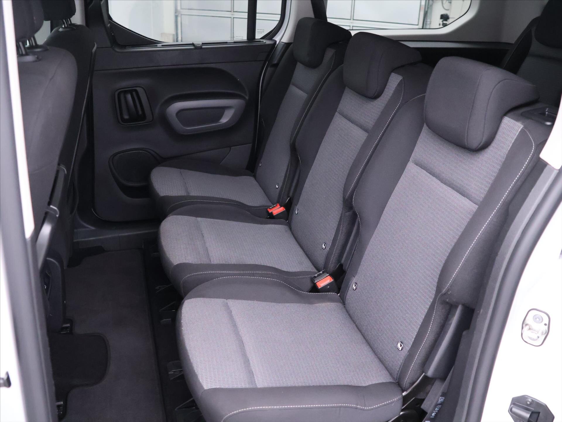 Toyota ProAce City Verso MPV 1,2 l 96 kw