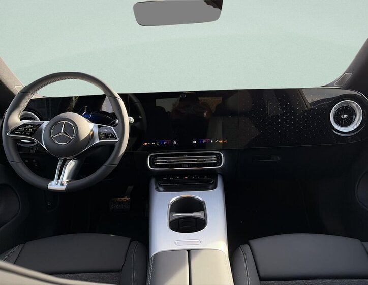 Mercedes-Benz CLA Sedan / Limuzína 2,0 l 200 kw