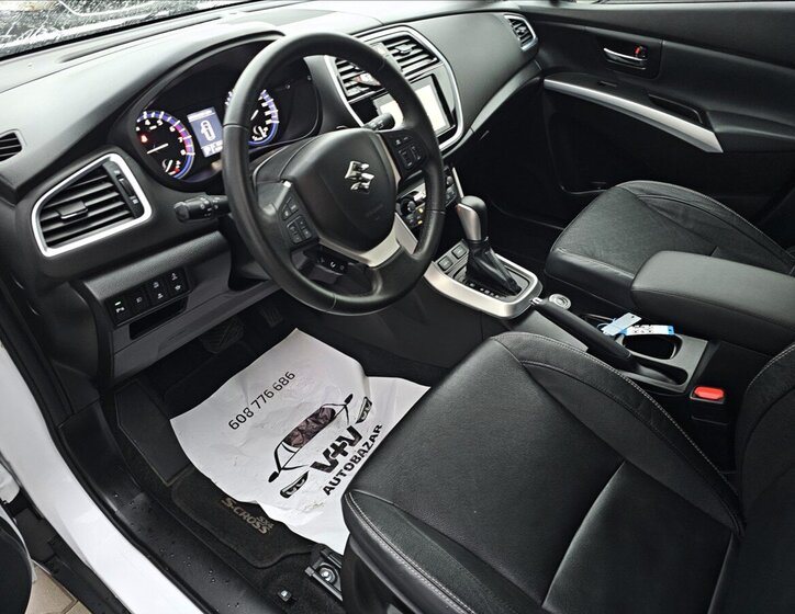 Suzuki SX4 S-Cross 11