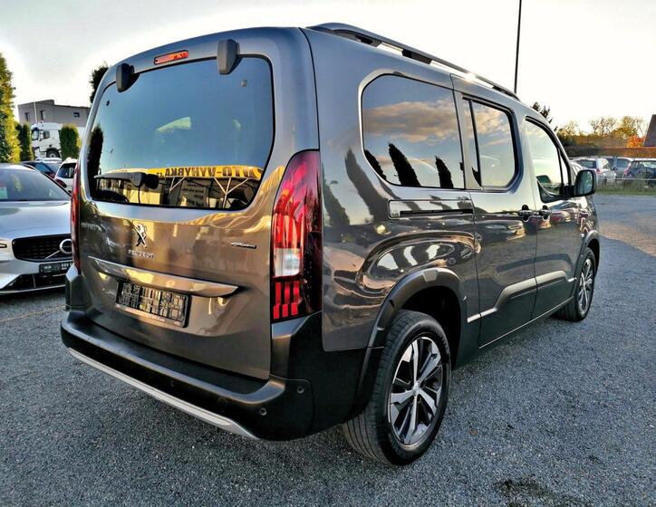 Peugeot Rifter 5