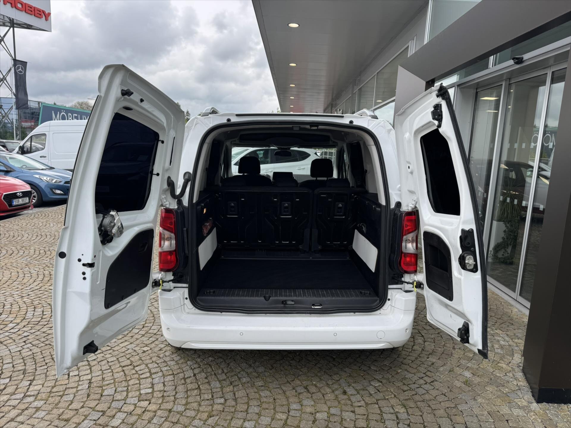 Opel Combo MPV 1,5 l 96 kw