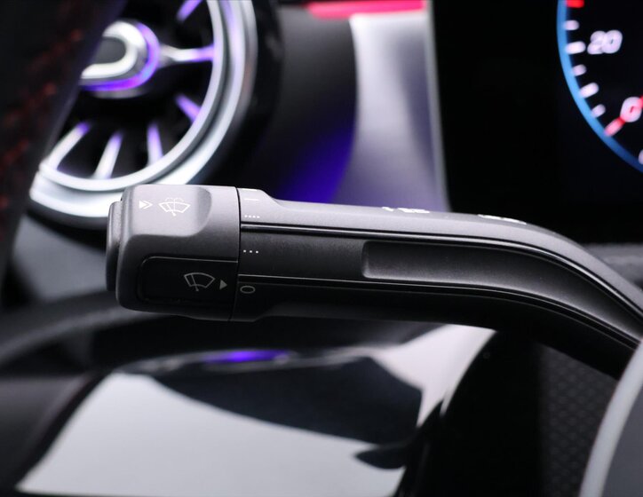 Mercedes-Benz CLA Sedan / Limuzína 2,0 l 140 kw