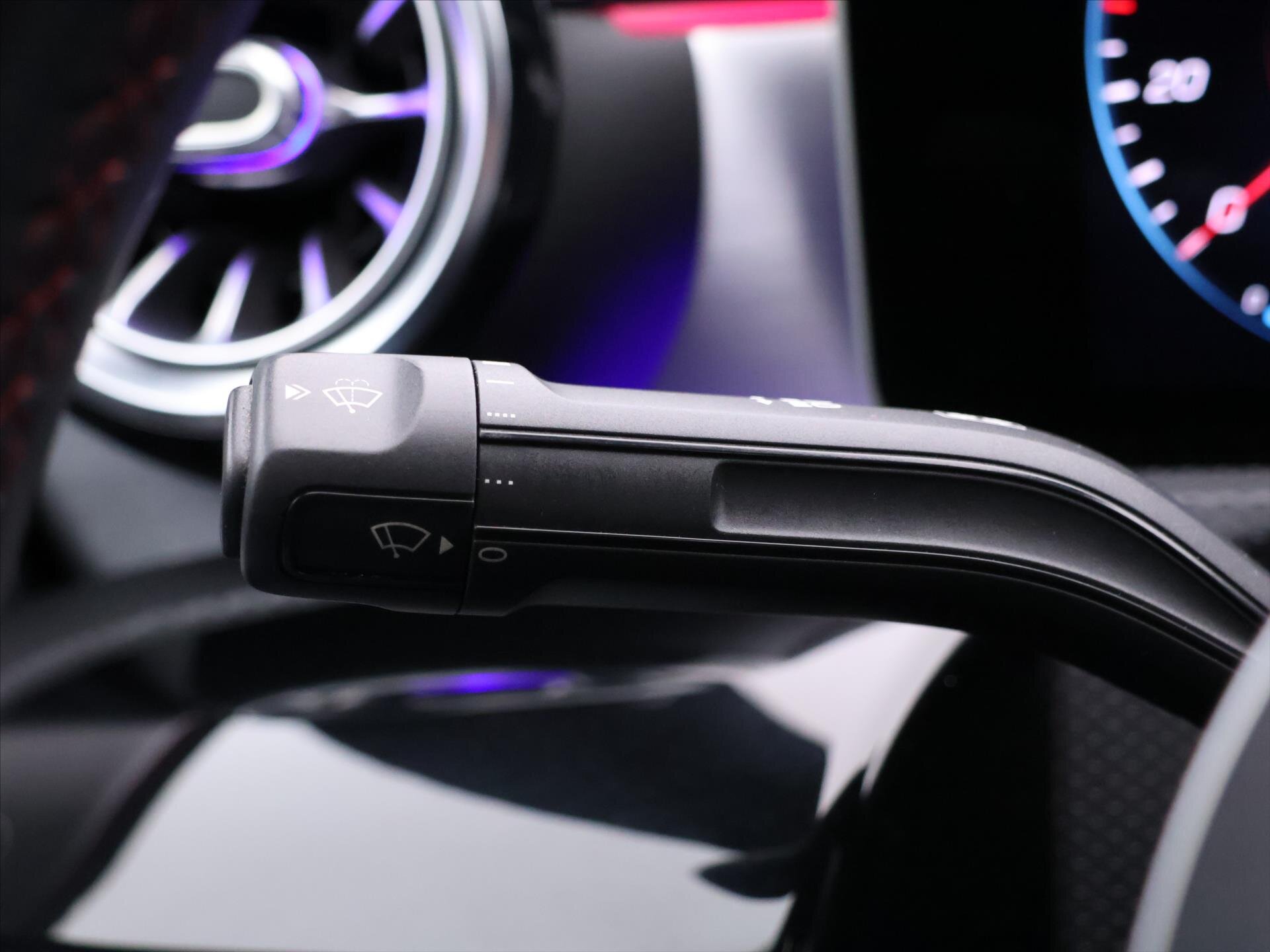 Mercedes-Benz CLA Sedan / Limuzína 2,0 l 140 kw