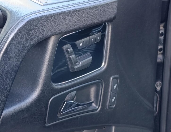 Mercedes-Benz Třídy G SUV / Terénní 5,5 l 400 kw