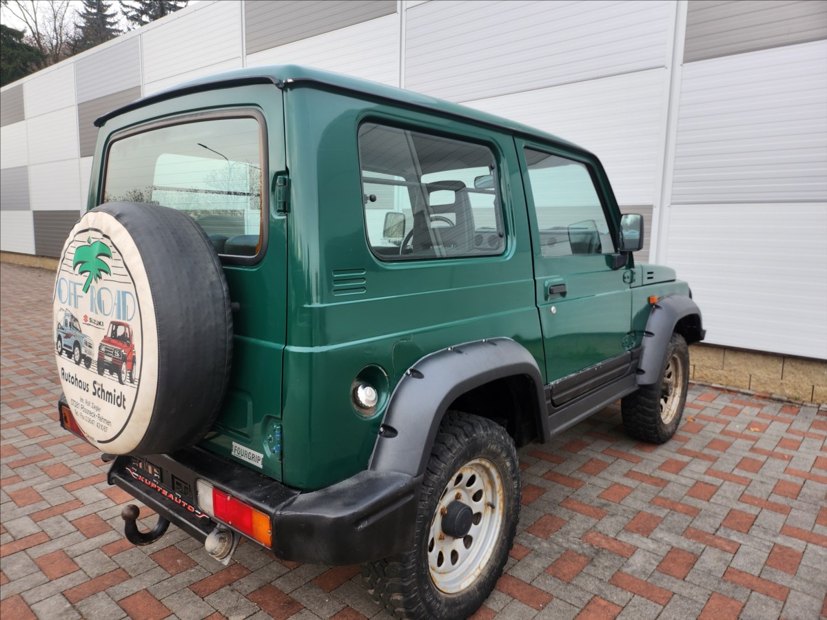 Suzuki Samurai