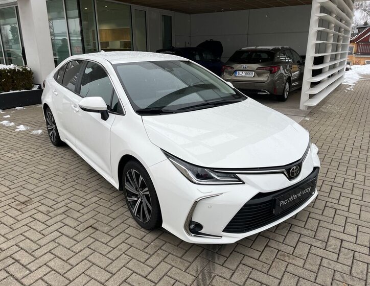 Toyota Corolla Sedan 1,5 l 92 kw
