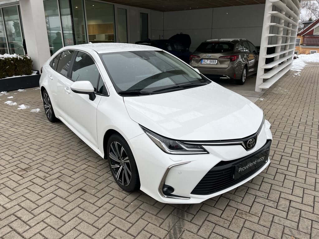 Toyota Corolla Sedan 1,5 l 92 kw