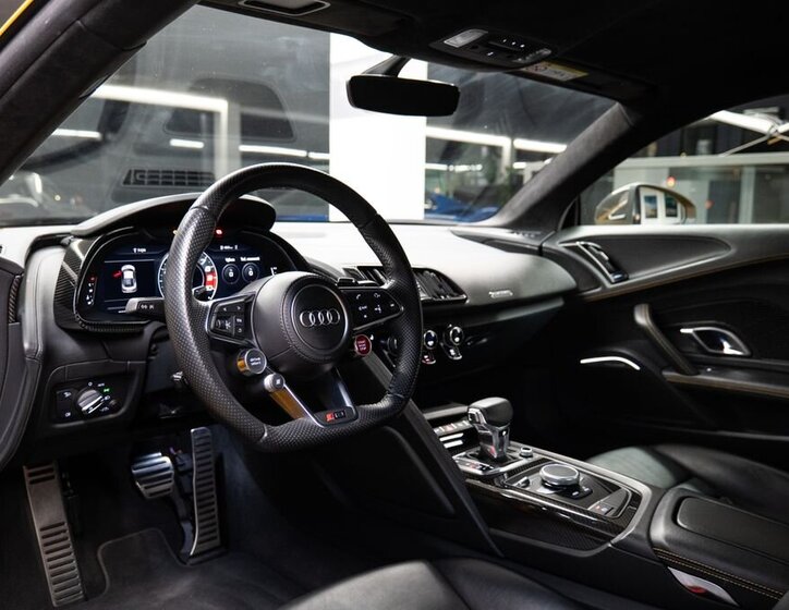 Audi R8 Kupé 5,2 l 456 kw