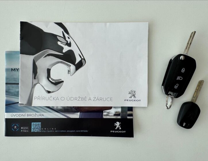 Peugeot 208 Hatchback 1,2 l 55 kw