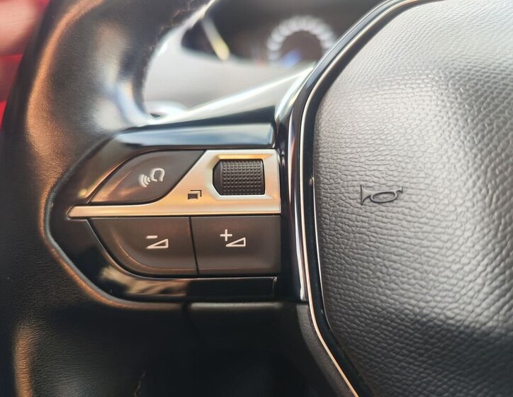 Peugeot 5008 SUV / Terénní 1,2 l 96 kw