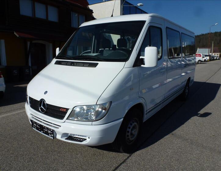 Mercedes-Benz Sprinter 2