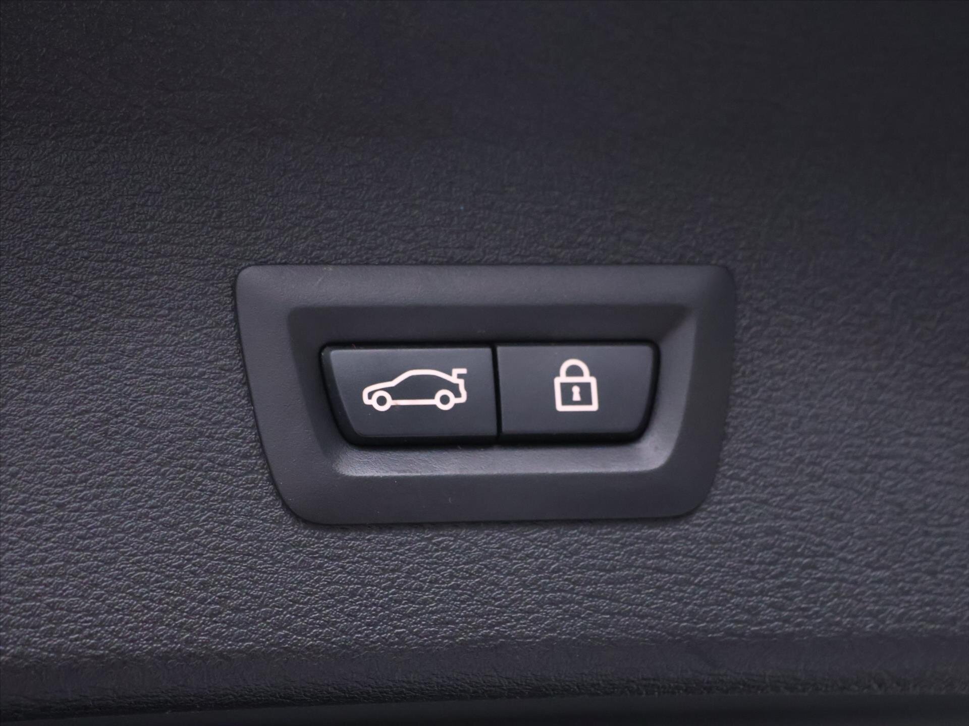 BMW X1 SUV 2,0 l 140 kw