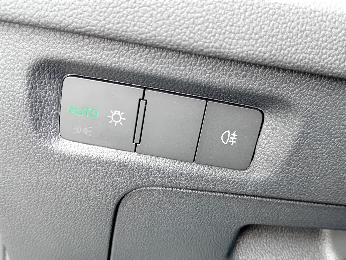 Škoda Octavia Sedan / Limuzína 1,5 l 110 kw