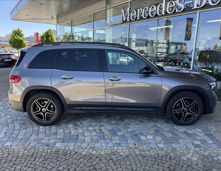 Mercedes-Benz GLB 28